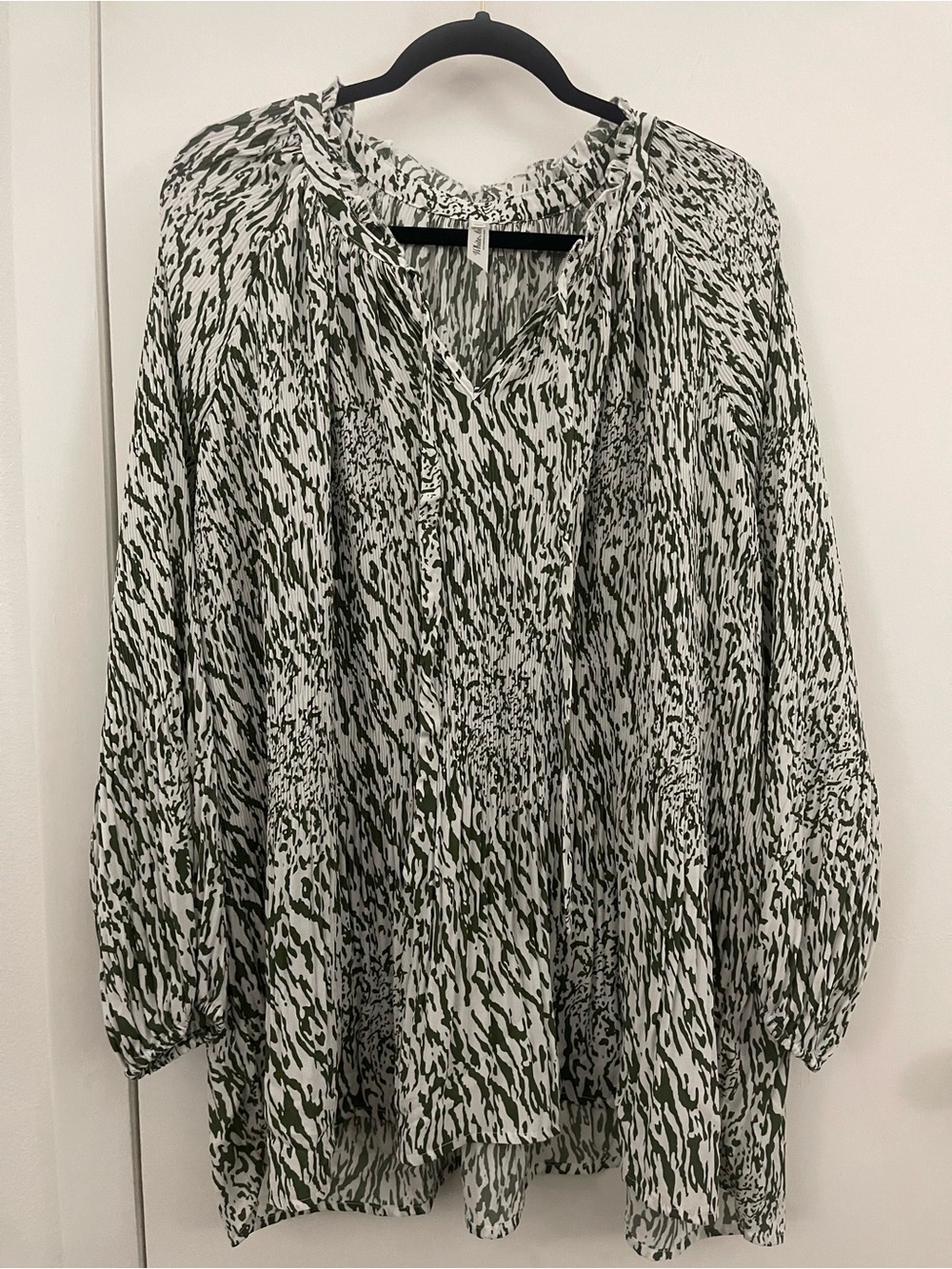 White Mark Olive Green and White Printed Peasant Blouse